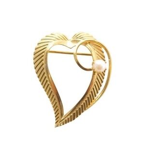 Vintage Gold Toned Styalized Heart Genuine Pearl Brooch Pin